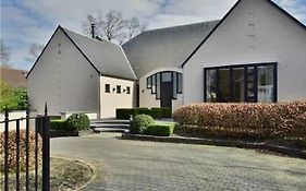 Oase van rust met spa in rustige omgeving